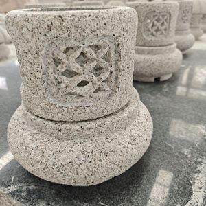 Lanterne <span class=keywords><strong>de</strong></span> jardin japonaise sculptée à la main en gros, lampe en <span class=keywords><strong>pierre</strong></span> pagode MISAKI personnalisée pour la décoration paysagère extérieure - Product Image 2