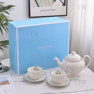 Juego de Té y Café de Diseño Moderno y Lujoso en Blanco con Relieve, Taza y Platillo - Product Image 1