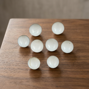 Perles naturelles de nacre en vrac, forme boule, couleur blanche, 6 mm, cabochons taillés, certifiées par un tiers, prix d'usine, fournisseur en gros - Product Image 3
