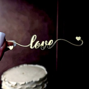 ท็อปเปอร์เค้กอะคริลิค รูปน้ำผึ้งและความหวาน สำหรับตกแต่งเค้กวันวาเลนไทน์และวันเกิด - Product Image 4