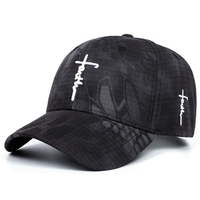 Gorras de béisbol de camuflaje a rayas elegantes para caza al aire libre, estilo urbano deportivo con características de tela común para negocios