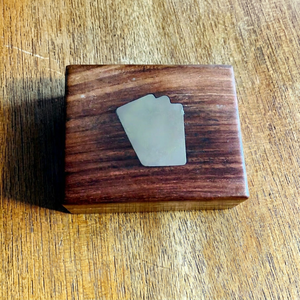 Boîte de rangement carrée en bois écologique de qualité supérieure pour cartes de jeu avec illustration personnalisée - Product Image 1