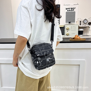 Envío Gratis, Nueva Bolsa de Mensajero de Lona Estampada de Primavera, Bolsa para Teléfono con Gran Capacidad, Moderna y Bonita para Mujer, Estilo Anime - Product Image 3
