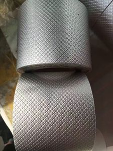 Rollos <span class=keywords><strong>de</strong></span> Lámina <span class=keywords><strong>de</strong></span> Aluminio con Tela No Tejida Compuesta en Relieve Personalizable, Utilizados para <span class=keywords><strong>Aislamiento</strong></span> <span class=keywords><strong>de</strong></span> Edificios, Embalaje, <span class=keywords><strong>Placas</strong></span> Metálicas <span class=keywords><strong>de</strong></span> <span class=keywords><strong>Aislamiento</strong></span> - Product Image 6