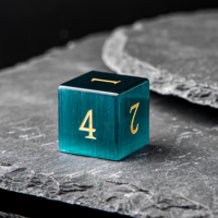 Dés à Jouer Polyédrique Unique en Pierre Œil de Chat Cyan Vibrant, Fait Main, Naturel, Sculpté, pour D&D et RPG (1 pièce)
