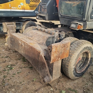 Used Hitachi Wheeled Excavator (ZX140W-3)-14 Ton Low Fuel Consumption Original Paint Engine & Pump in Good Condition - Product Image 3