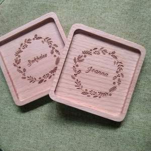 Sous-verres en bois de noyer et de hêtre, design moderne, ronds et carrés, avec logo personnalisé et gravure laser, pour tasses à thé, tapis et dessous de plat - Product Image 1