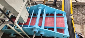 Tần số cao <span class=keywords><strong>2025</strong></span> năm bùn khử nước rung màn hình máy nóng rung cát đá tách sàng động cơ lõi cho quặng - Product Image 4