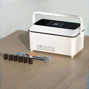 携帯用インスリンクーラーデュアル使用USBプラグイン充電式カーメディシンインキュベーションボックスバッテリー駆動家庭旅行用 - Product Image 1