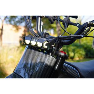 Moto tout-terrain avec moteur 2000W, batterie au lithium, vitesse de 70-75 km/h, autonomie de 50-80 km, frein à disque hydraulique, cadre en aluminium - Product Image 2