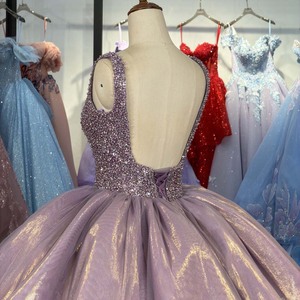 Robe de bal de Quinceañera à larges bretelles couleur lavande Dy6968, jupe en tulle pailletée avec rayures or bronze Jancember - Product Image 5