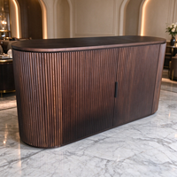 Buffet ovale cannelé en chêne rouge massif et contreplaqué avec placage chêne rouge, meuble de rangement pour salon, mobilier de maison