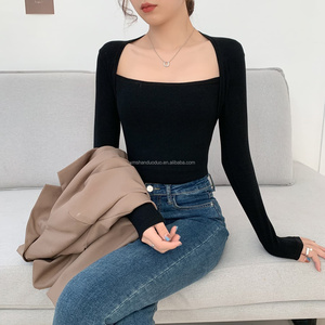 Camiseta de Manga Larga Elegante para Mujer, Top Ajustado para Adolescentes, Cuello Cuadrado, Decoración con Logotipo, Tejido Informal a la Moda - Product Image 4