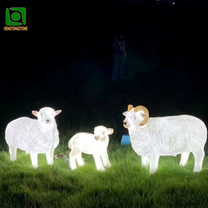Statue di Animali 3D in Resina di Fibra di Vetro Impermeabili per Esterni - Illuminazione Decorativa per Pecore, Cervi, Conigli, Leoni e Coccodrilli - Product Image 1