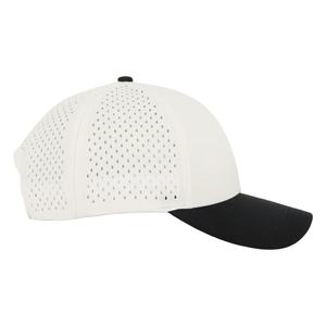 หมวกแก๊ปแบบมีรูระบายอากาศ 6 แผง ปีกโค้งเล็กน้อย ปรับขนาดได้ พร้อมป้ายยางกันน้ำ สำหรับกอล์ฟ รับผลิตตามแบบ OEM - Product Image 4