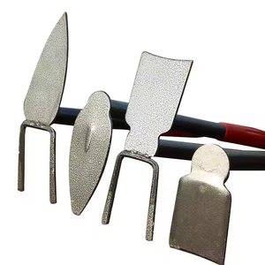 Ensemble d'outils de jardinage multifonctionnels, houe en acier au carbone A3, houe-râteau de jardin avec manche - Product Image 2