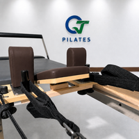 Mesin Reformer Pilates Kayu Maple Coklat Tua untuk Pelatihan Studio Berat dan Pengadaan Klub