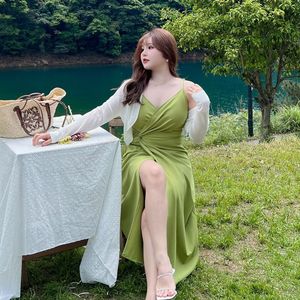 ชุดเดรสสายเดี่ยวรัดรูปเอวคอด รุ่น Runqi N8675 ผ้าฝ้ายลำลองสำหรับผู้หญิง สีขาว พร้อมเสื้อคลุมคาร์ดิแกน - Product Image 3