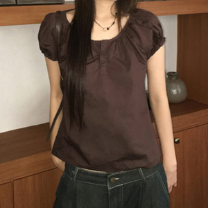 T-shirt d'été pour femmes Y2K, couleur unie, froncé, coupe ajustée, trois boutons, manches bouffantes, col rond, vente en gros - Product Image 5