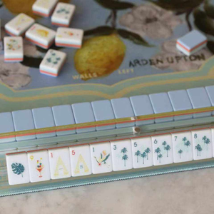 Listo para Enviar: Juego de Mahjong Americano de 160 Fichas, Tamaño Extra Grande de 1-7/16 Pulgadas, Acrílico de 4 Capas, Azul Aciano, Versión Estándar NMJL - Product Image 3