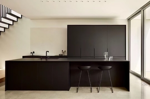 Cuisine modulaire noire tentante avec comptoir, meubles en bois modernes, durables et intelligents avec panneau en mélamine, cuisine sur mesure - Product Image 3