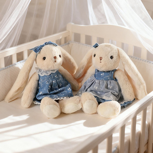 Peluche <span class=keywords><strong>Lapin</strong></span> à Longues Oreilles Personnalisée OEM/ODM - Robe Florale Imprimée Bleue avec Nœud Assorti - Product Image 3