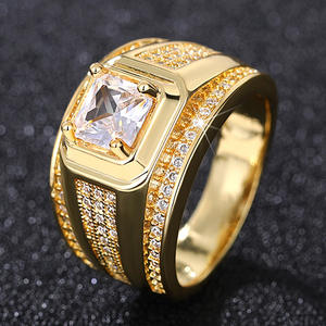 Anello da uomo H413 in oro giallo con diamante taglio Asscher, colore G naturale, fede nuziale con diamanti laterali - Product Image 3