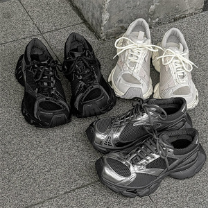 Nuevas zapatillas de mujer estilo grapadora, retro, de suela gruesa, con plataforma, versátiles, desgastadas, informales y deportivas. - Product Image 1