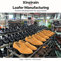 Mocassins décontractés Xinzirain personnalisés pour hommes en daim marron avec sangle, bout rond, accent métallique et semelle espadrille