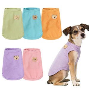 Pabrik Songshantoys Grosir Murah <span class=keywords><strong>2026</strong></span> Musim Semi Baru Rompi Anjing Kucing Lucu Warna Solid Poliester Kaos untuk Pakaian Anjing Kecil - Product Image 1