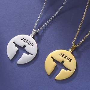 Collier Croix Crucifix Jésus Myshape, Pendentif Statue <span class=keywords><strong>Christ</strong></span> Sauveur en Acier Inoxydable, Cadeau Religieux pour Prière et <span class=keywords><strong>Bible</strong></span> - Product Image 4