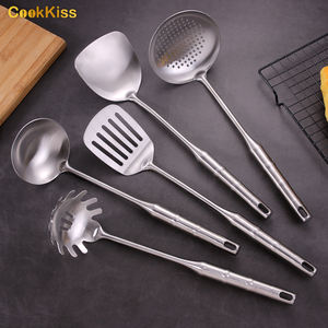 Nouveautés 2024 Ustensiles de cuisine Logo laser personnalisé Ensemble d'accessoires de cuisine en acier inoxydable Ensemble d'ustensiles en métal argenté de <span class=keywords><strong>9</strong></span> pièces - Product Image 4