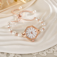 Jam Tangan Wanita Quartz 2026 Tali Mutiara Angka Romawi Digital Gelang Jam Tangan yang Dapat Disesuaikan Hadiah
