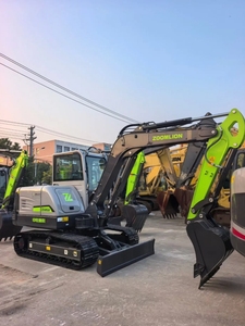 Excavatrice sur chenilles Zoomlion noire de 6 tonnes, équipement de construction lourd - Product Image 1