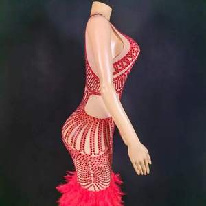 Abito lungo con piume di strass rosso di lusso per le donne eleganti per la notte di nozze abiti <span class=keywords><strong>da</strong></span> <span class=keywords><strong>regina</strong></span> di compleanno senza maniche - Product Image 5