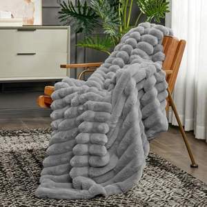 Manta de Piel Sintética para Sofá, Cálida y Acogedora, con Rayas, para Dormitorio, Sala de Estar, Decoración del Hogar, Idea de Regalo para Invierno - Product Image 5
