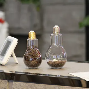 Schlussverkauf bunte niedliche Glühbirne Kunststoff-Wassergetränk Tee-Flasche Strohbecher mit LED-Licht