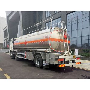 6X2 Large Logistics <b>Hub</b> Fuel Distribution Custom Emission and Steering Made in China ISO CCC Certified Fuel Tank Truck - Product Image 4