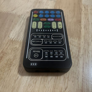 Microphone I9 Changeur de Voix <span class=keywords><strong>Portable</strong></span> Multifonctionnel Effets Sonores Machine à Déguiser la Voix Mini Appareil pour Téléphone Mobile - Product Image 2