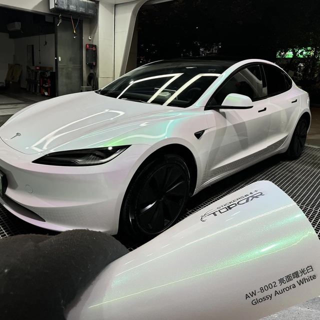 Glossy Aurora White Vehicle Wrap Film for Full Body Car Wrapping Professional Vinyl Color Shift Effect