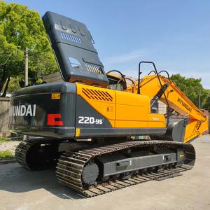 Excavadora de Orugas de 20-22 Toneladas con Motor Coreano Usado Hyundai 220LC-9S y 1 Año de Garantía - Product Image 5