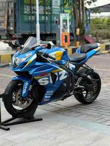 <span class=keywords><strong>Suzuki</strong></span> GSX1000 1000cc - Raffreddamento a Liquido, EFI, 4 Cilindri, Affidabilità e Prestazioni Sportive Brutali >180km/h - Product Image 1