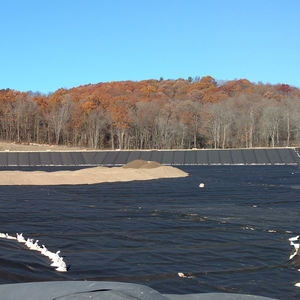 Géomembrane HDPE LDPE LLDPE texturée lisse imperméable anti-infiltration ASTM pour les applications de décharge et minières Irgin - Product Image 3