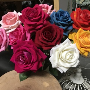 Fleurs artificielles QiHao, fournisseurs de roses à tige unique artificielles pour la décoration de table de dessert - Product Image 6
