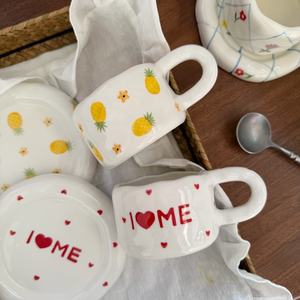 Juego de <span class=keywords><strong>Taza</strong></span> y Platillo de Café de Cerámica Hechos a Mano al por Mayor de Fábrica, Diseño Divertido y Regordete, Tazas de Café de Porcelana con la Frase '<span class=keywords><strong>I</strong></span> <span class=keywords><strong>Love</strong></span> <span class=keywords><strong>Me</strong></span>' - Product Image 4