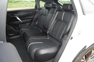 รถ<span class=keywords><strong>ฮ</strong></span><span class=keywords><strong>อน</strong></span><span class=keywords><strong>ด้า</strong></span> <span class=keywords><strong>ซิตี้</strong></span> 1.5 LXS ปี 2024 สีขาวมุกแพลตตินัม ไม่มีความเสียหาย ไมล์น้อย รถหรูมือสอง สภาพดี ดูแลรั<span class=keywords><strong>ก</strong></span>ษาอย่างดี - Product Image 5