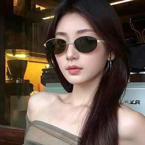 高レベルビンテージスタイルの金属フレームサングラス女性用古いお金美容ブラックメガネUV400凹面日焼け止めシェード - Product Image 2