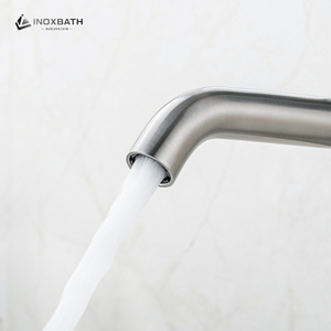 Robinetterie sanitaire montée sur le pont <span class=keywords><strong>col</strong></span> <span class=keywords><strong>de</strong></span> <span class=keywords><strong>cygne</strong></span> salle <span class=keywords><strong>de</strong></span> bains robinet d'eau en acier inoxydable 304 <span class=keywords><strong>mitigeur</strong></span> d'évier - Product Image 6