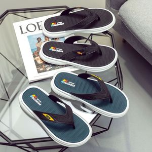 Sandales de plage en PVC pour hommes, tongs d'été, pantoufles décontractées bicolores à semelle souple résistantes à l'usure pour la maison – Vente en gros - Product Image 6