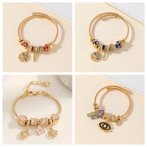 Pulsera de Moda para Mujer, Chapada en Oro de 18k, Cadena de Acero Inoxidable con Dijes de Aleación, Corazón, Flor, Trébol, Cristal, Estilo Punk, CZ, Regalo de San Valentín - Product Image 4